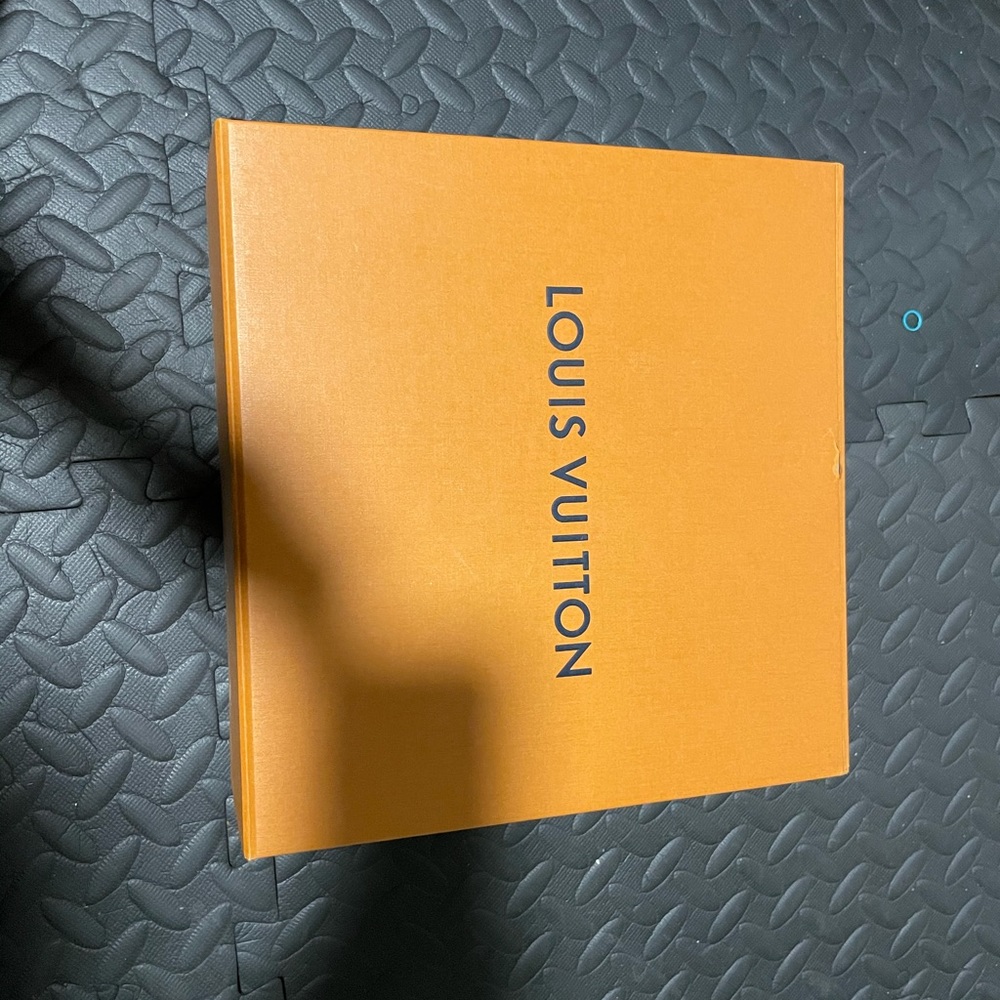 Authenticate LV box - Picture 3 of 4